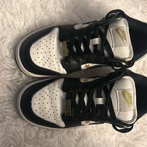 Nike dunks Supreme